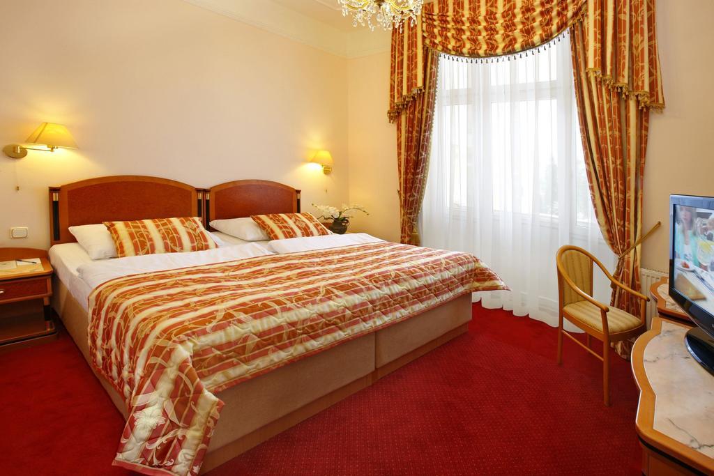 Hotel Ensana Hvezda - Imperial - Neapol Mariánské Lázně Zimmer foto