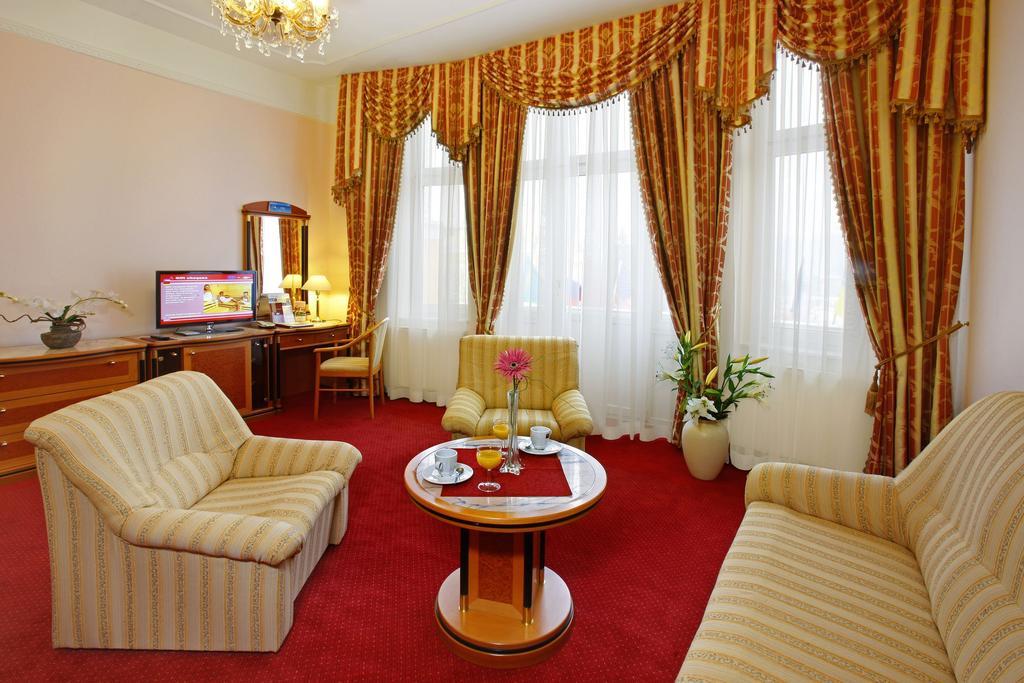 Hotel Ensana Hvezda - Imperial - Neapol Mariánské Lázně Exterior foto
